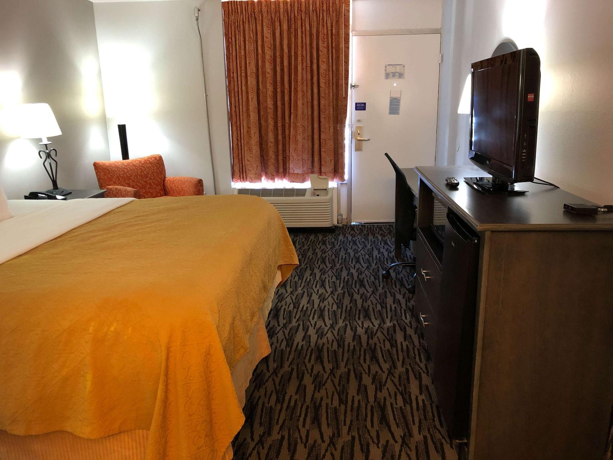 Motel 6-La Place, La Eksteriør bilde